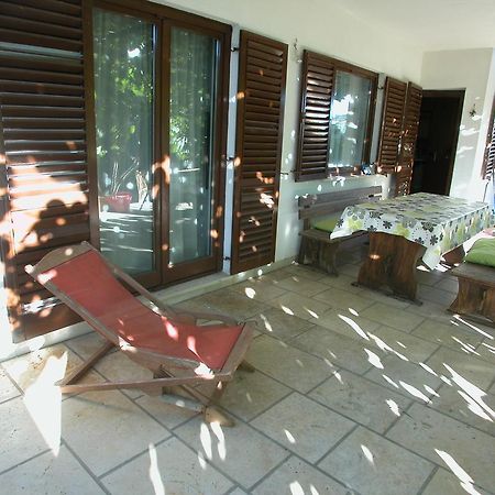 Diana'S Place Pula Exterior photo