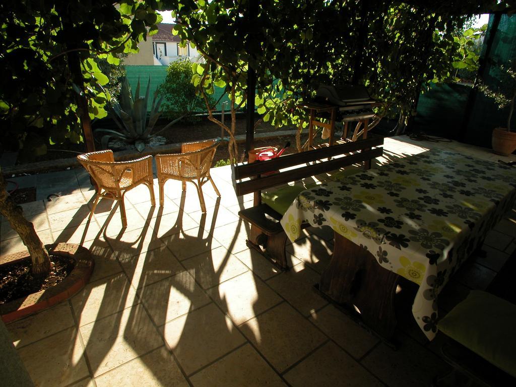 Diana'S Place Pula Exterior photo